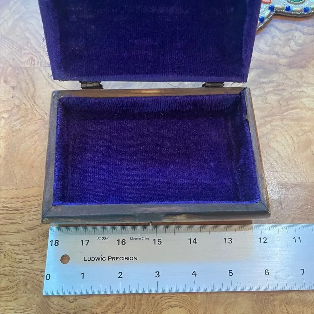 Vintage Horn-Inlay Trinket Box with Brass Accents & Velvet Lining – 6.5”